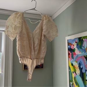 ASTR puff sleeved bodysuit